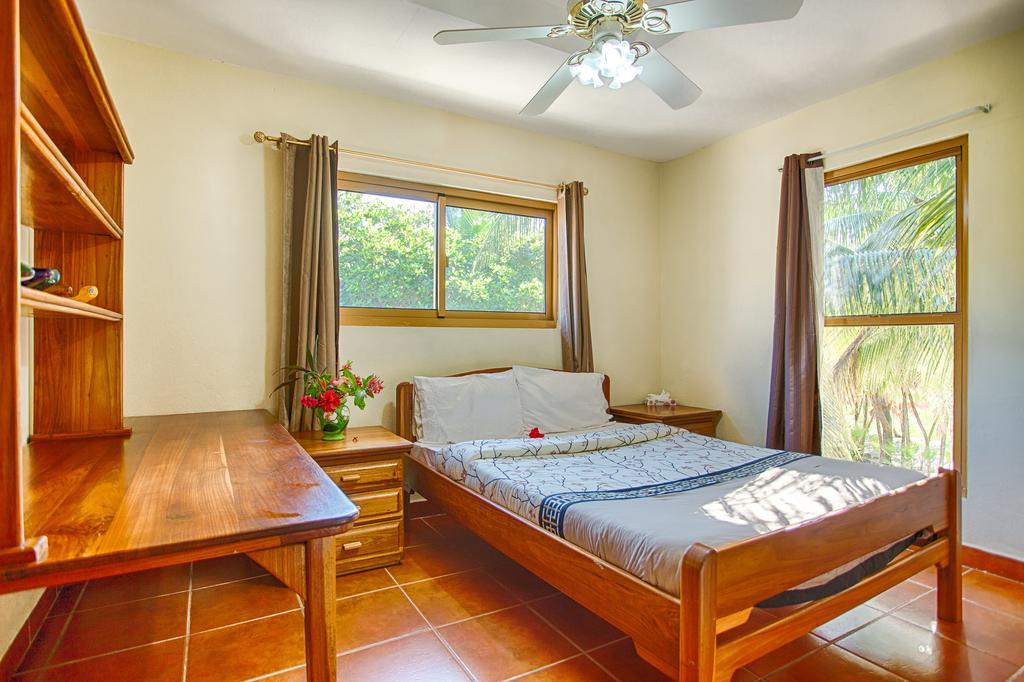 Wild Orchid Hotel Placencia Exterior foto
